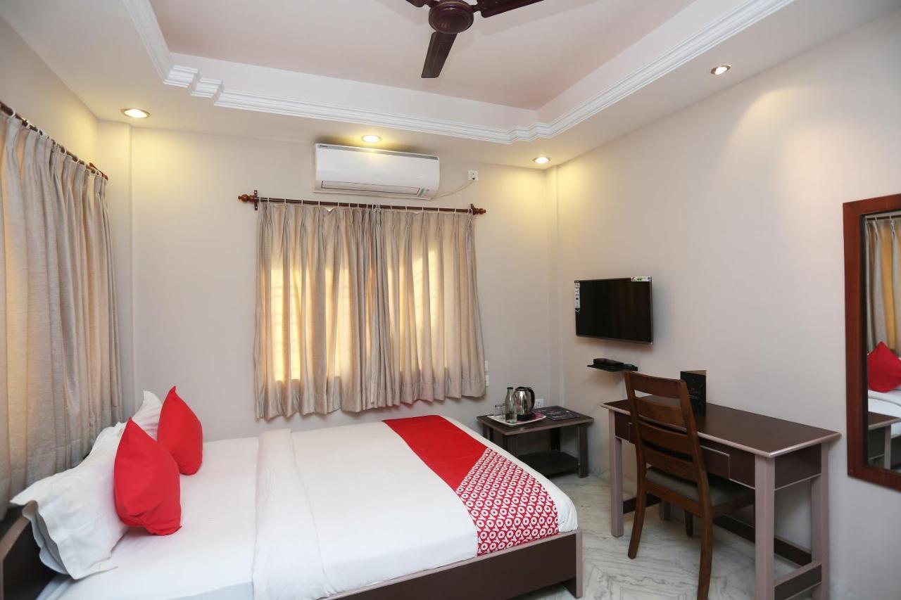 Oyo 19855 B S Guest House Jādabpur Eksteriør bilde