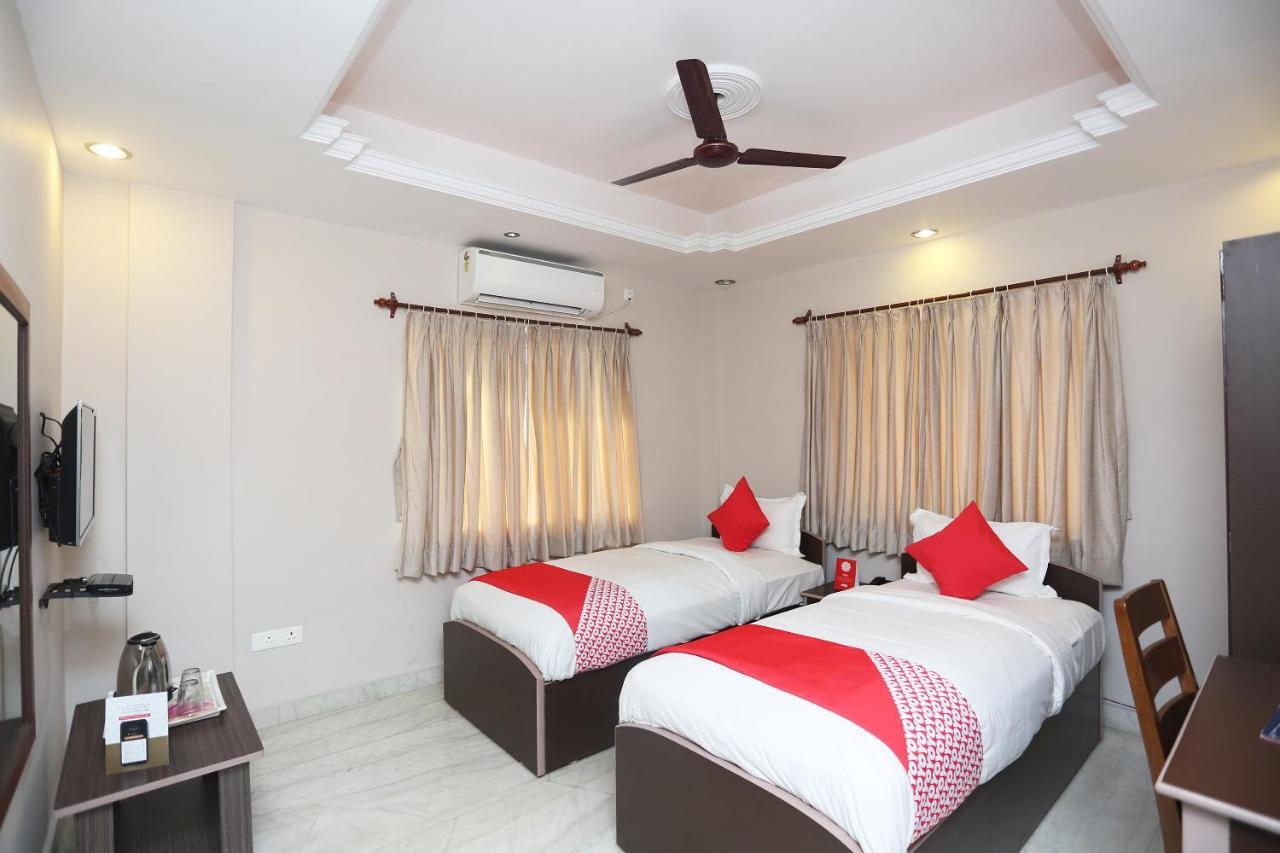 Oyo 19855 B S Guest House Jādabpur Eksteriør bilde